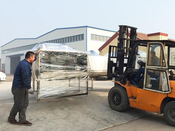 Automatic tray (pallet) cleaning and drying machine (ordered by Suzhou gaolego)